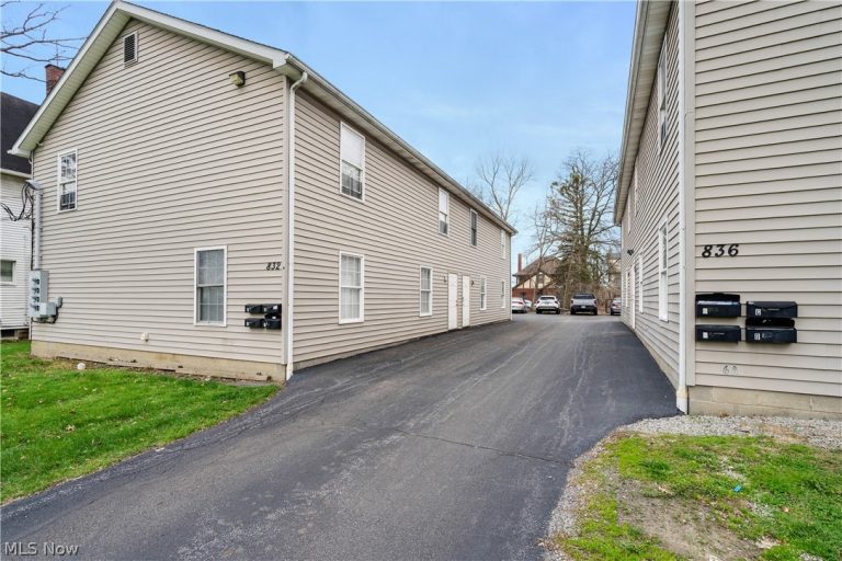 836 Michigan Avenue, Youngstown, OH, 44504