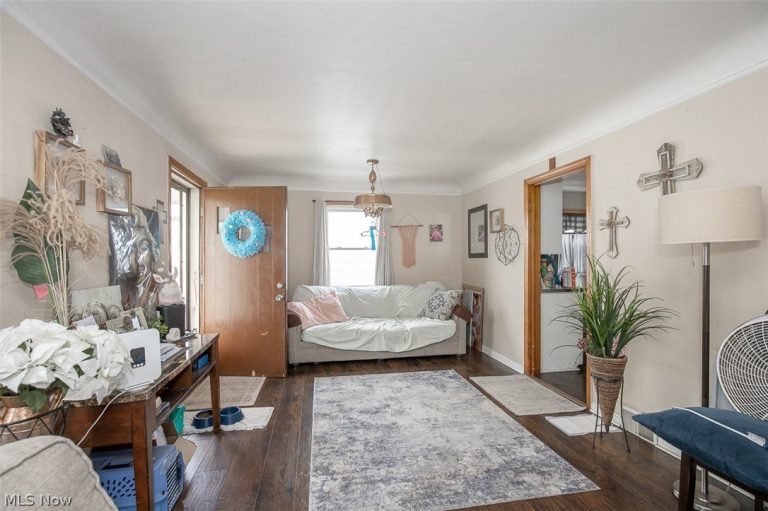 2831 North Avenue, Parma, OH - Photo 6