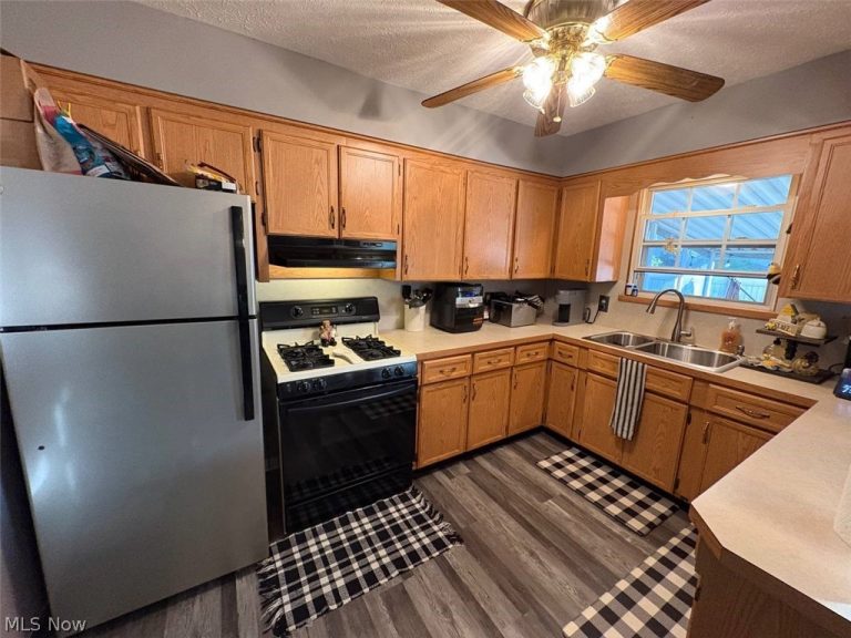 503 Meadowridge Avenue, Canton, OH - Photo 8