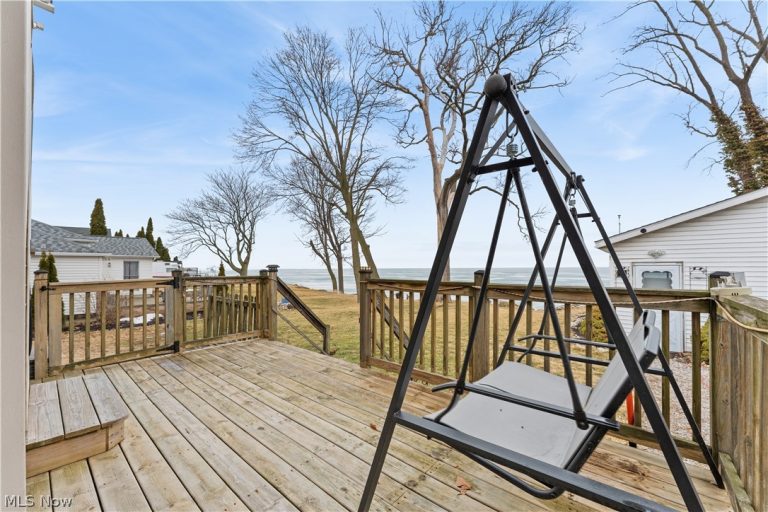 2625 Erie Avenue, Lorain, OH - Photo 3