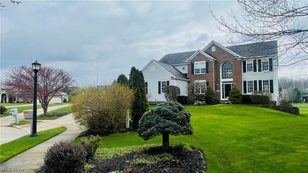 3473 Churchill Downs, Stow, OH