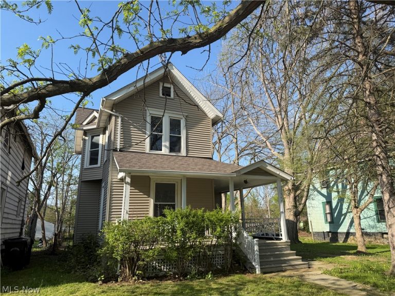 347 11th Street, Elyria, OH - Photo 2