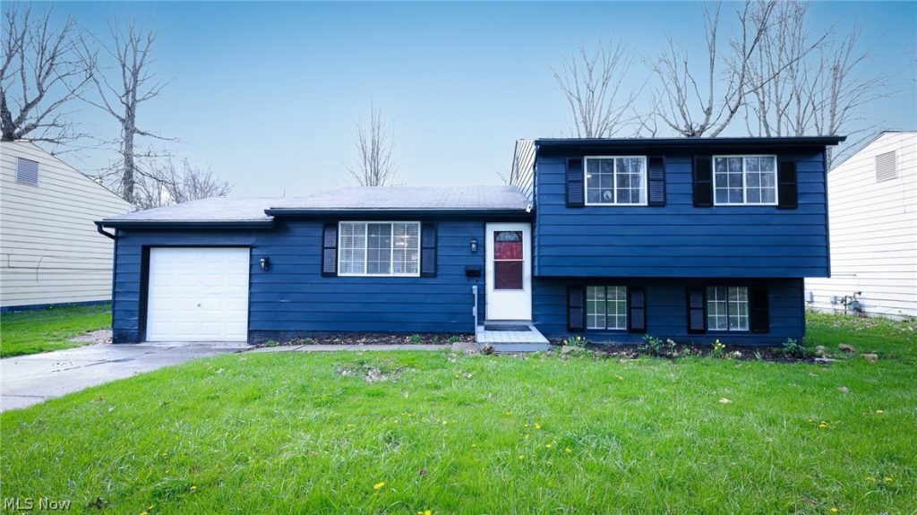 3539 Dunstan Drive NW, Warren, OH