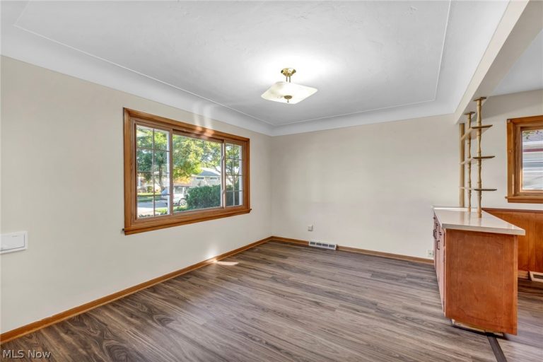 4208 Spring Crest Drive, Brooklyn, OH - Photo 8