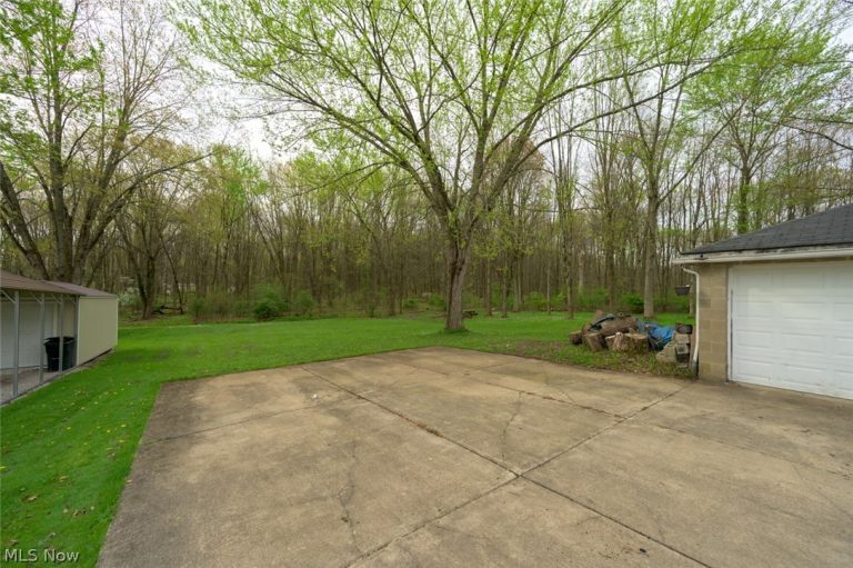 1603 Grandview Road, Lake Milton, OH - Photo 6