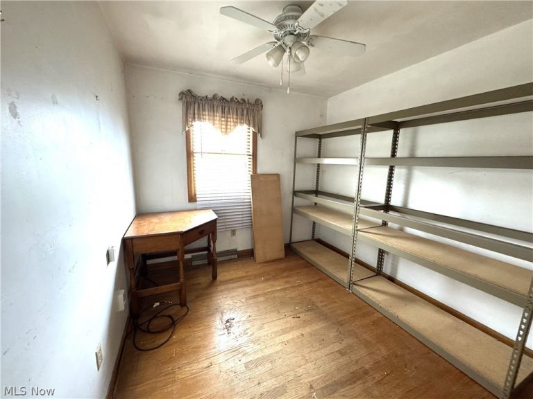 1180 Keefer Road, Girard, OH - Photo 8