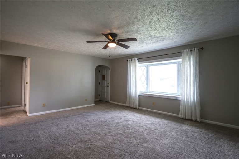 6751 Oakwood Road, Parma Heights, OH - Photo 3