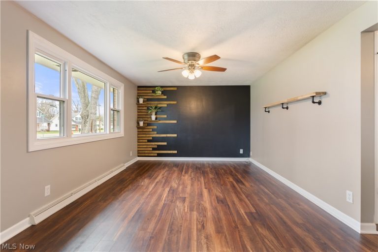 7825 Oakdale Street, Massillon, OH - Photo 3