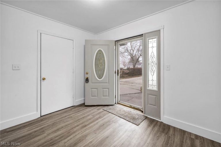 4882 Belle Meadow Road, Mentor, OH - Photo 8