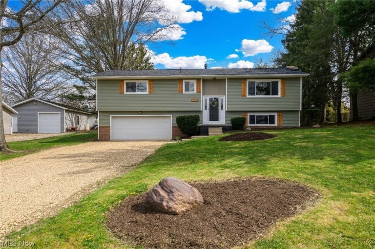 1708 Bruce Street, Canal Fulton, OH, 44614