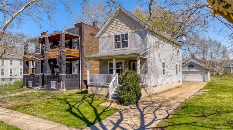 2221 71st Street, Cleveland, OH - Photo 2
