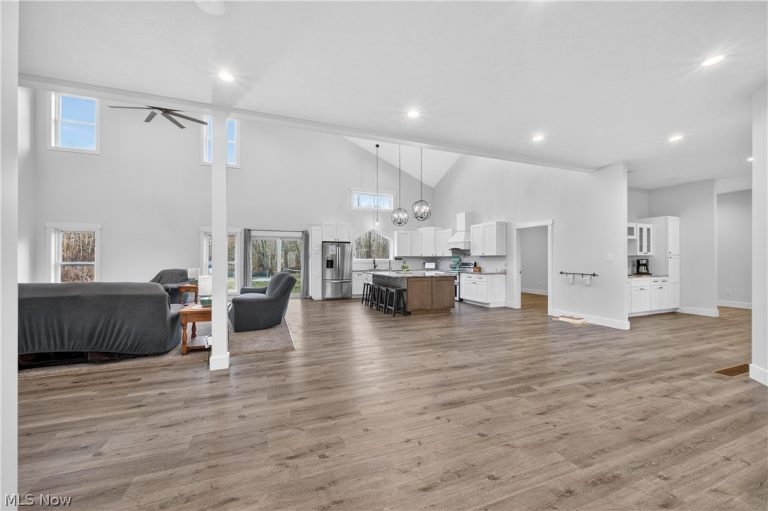 2252 Applegrove Street, Canton, OH - Photo 6