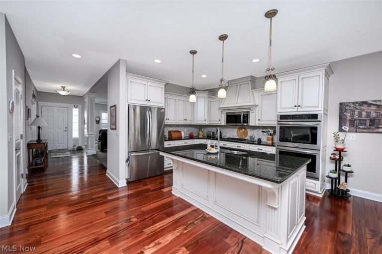 10269 River Run Lane, North Royalton, OH - Photo 5