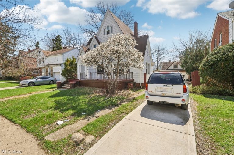 22350 Tracy Avenue, Euclid, OH - Photo 2