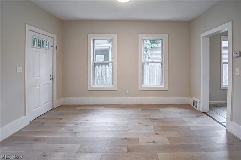 7619 Lawn Avenue, Cleveland, OH - Photo 3