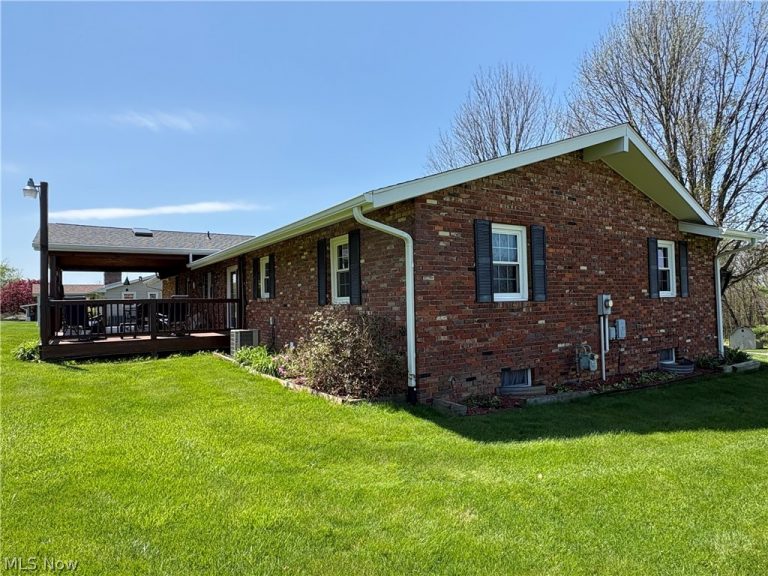 67541 Almar Lane, St Clairsville, OH - Photo 2