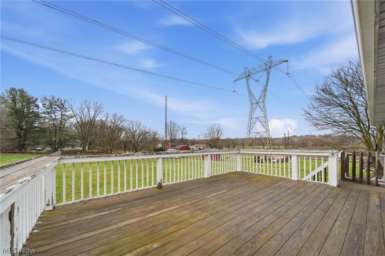 3770 Dotwood Street, North Canton, OH - Photo 5