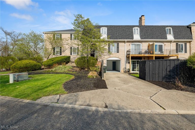 824 Chillicothe Road #5, Aurora, OH - Photo 2