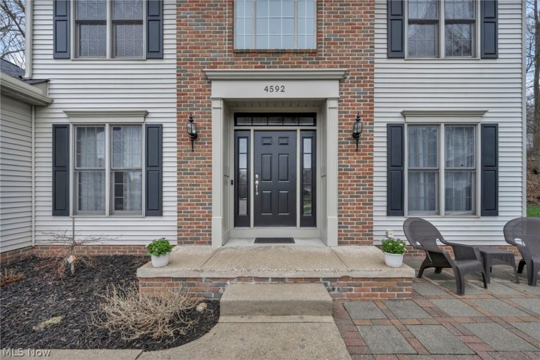 4592 Muirwood Place, Stow, OH - Photo 2