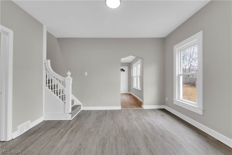 11930 Geraldine Avenue, Cleveland, OH - Photo 8