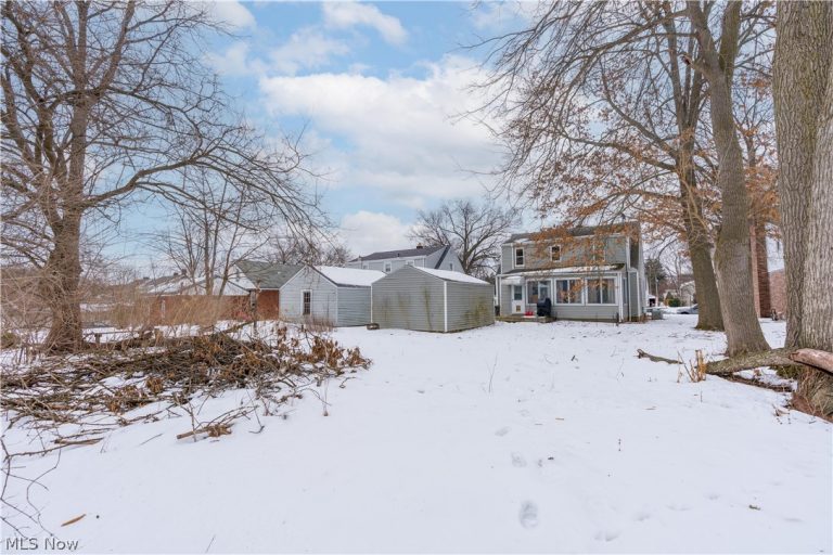 228 Hawk Avenue, Akron, OH - Photo 4