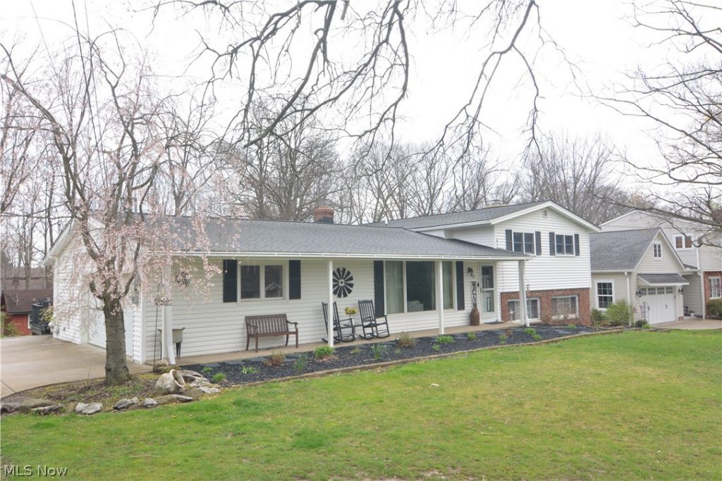 6921 Cranbrook Drive, Brecksville, OH