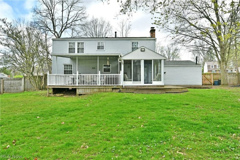 8560 Black Oak Drive, Warren, OH - Photo 6
