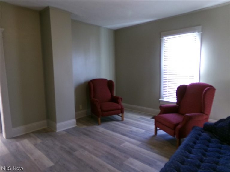 1215 Denman Avenue, Coshocton, OH - Photo 5