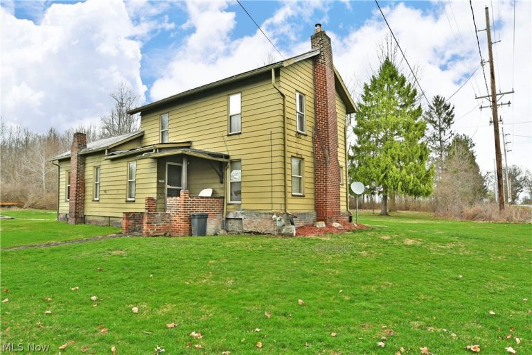 5013 King Graves Road, Vienna, OH - Photo 3