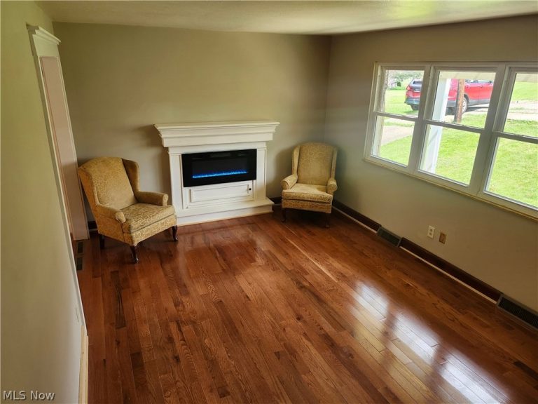 141 Sycamore Street, Mingo Junction, OH - Photo 2