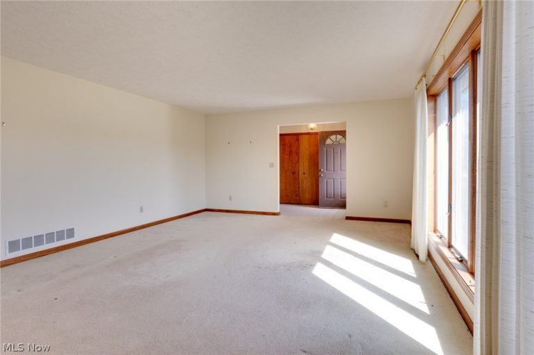 7107 Chatham Road, Medina, OH - Photo 5