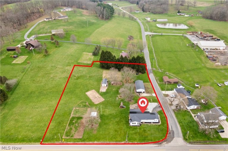 11020 Montgomery Road, Kensington, OH - Photo 3