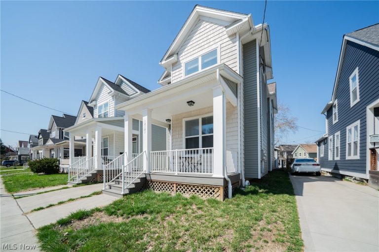 12101 Wade Park Avenue, Cleveland, OH - Photo 2