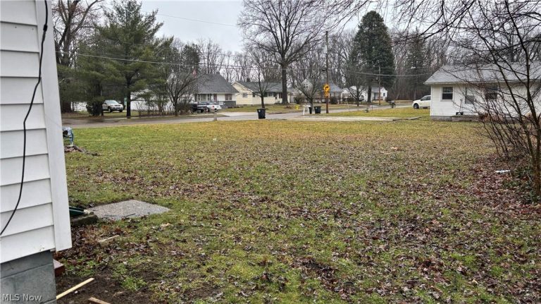 1212 Derbydale Road, Akron, OH - Photo 5