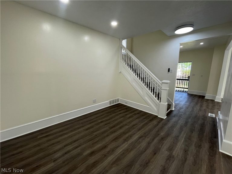 14101 Strathmore Avenue, East Cleveland, OH - Photo 8