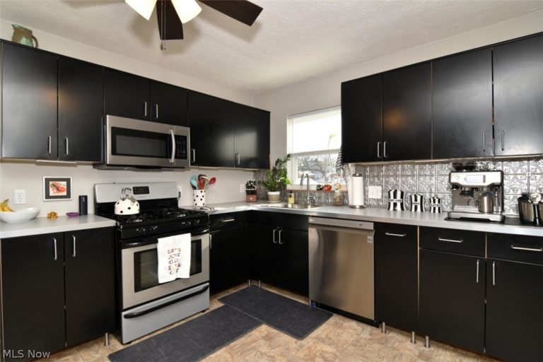 4319 56th Street, Cleveland, OH - Photo 4