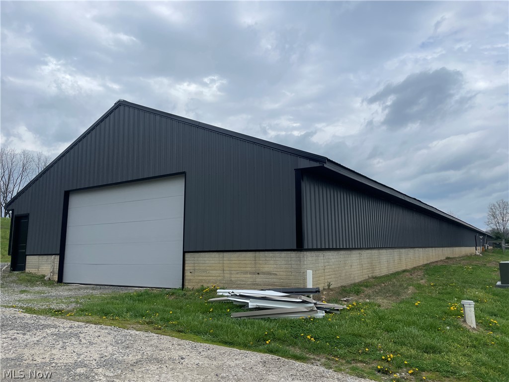 2861 State Route 93, Sugarcreek, OH