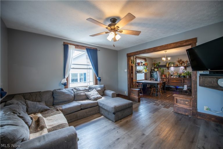 2605 Demington Avenue, Canton, OH - Photo 8