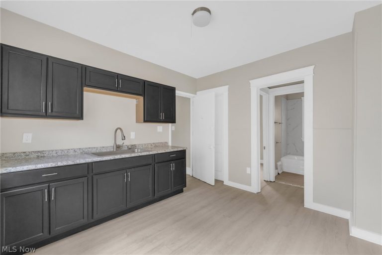 3038 125th Street, Cleveland, OH - Photo 6