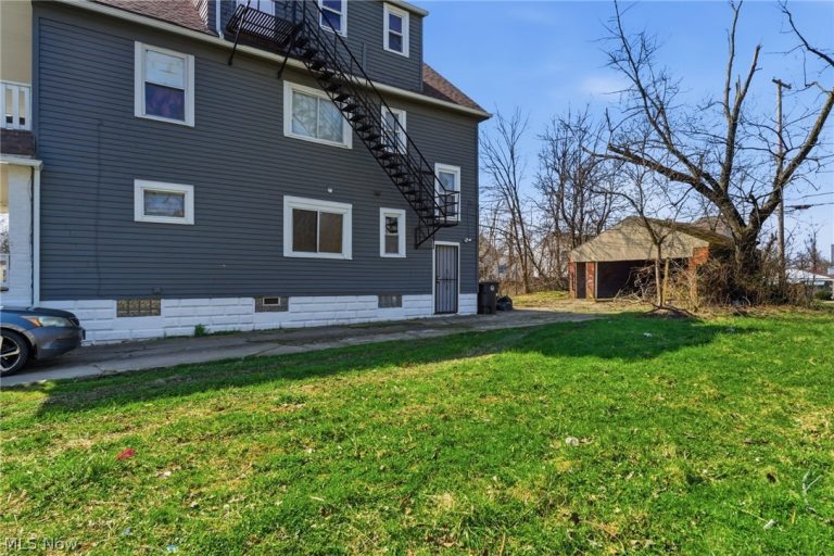 3672 144th Street, Cleveland, OH - Photo 4