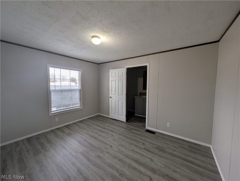 235 Cedar Brook Drive, Elyria, OH - Photo 8