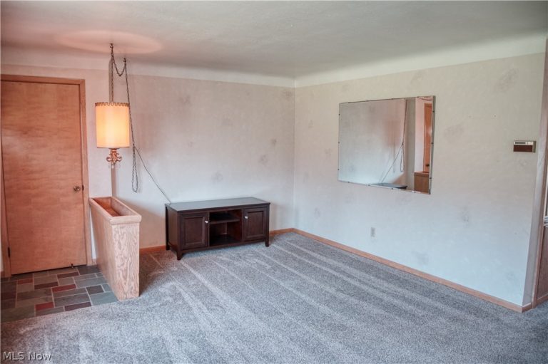 333 Ridgewood Drive, Seven Hills, OH - Photo 4