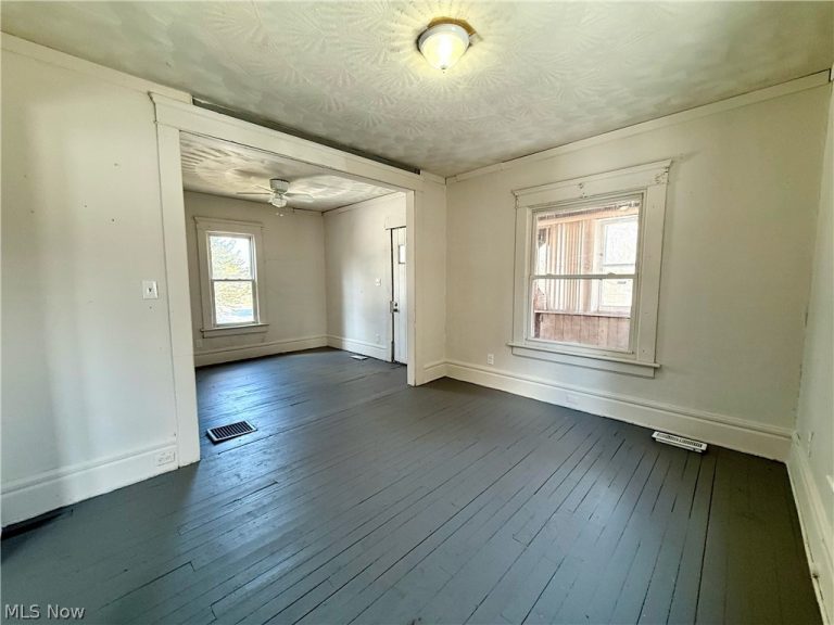 839 Kenyon Street, Akron, OH - Photo 2