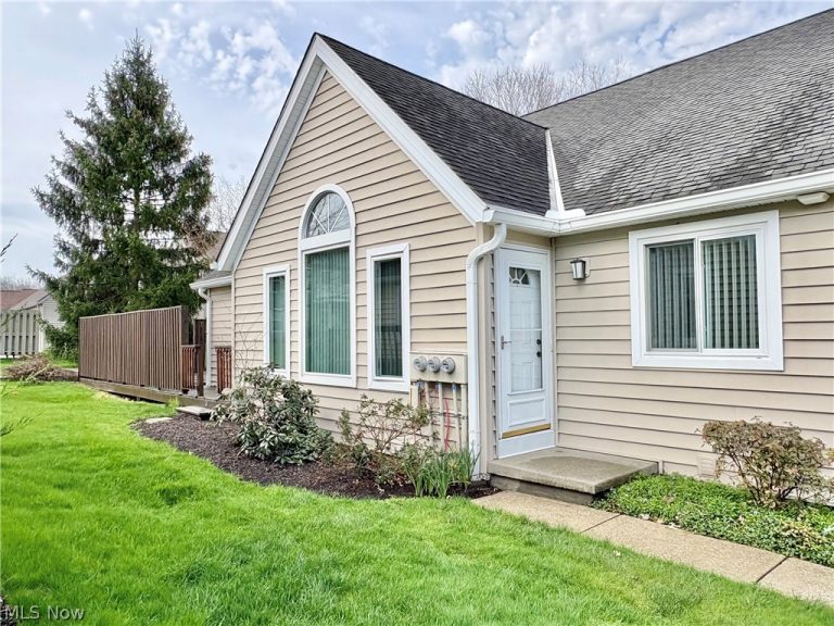 1216 Canyon View Road, Sagamore Hills, OH - Photo 3