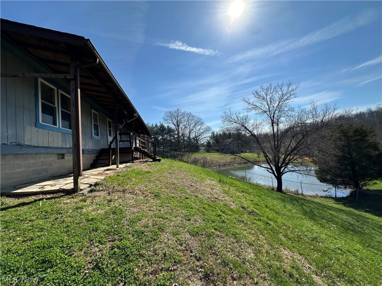 550 Rocky Point Road, Fleming, OH - Photo 3
