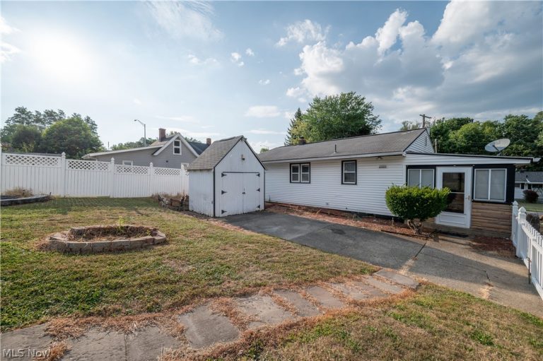 2101 Cherry Hill Avenue, Youngstown, OH - Photo 5