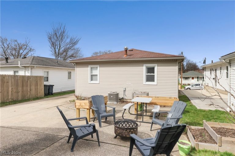 565 Lansing Road, Akron, OH - Photo 5