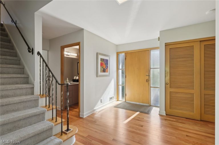 22733 Woodland Road, Shaker Heights, OH - Photo 3