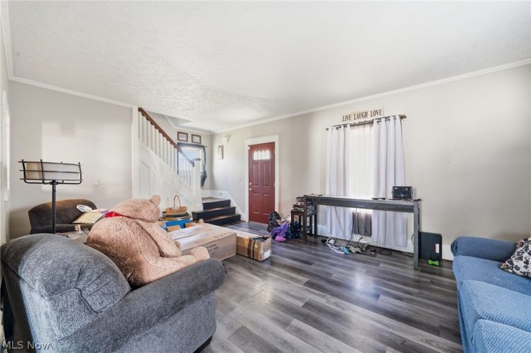 207 Harmon Avenue, Brewster, OH - Photo 4