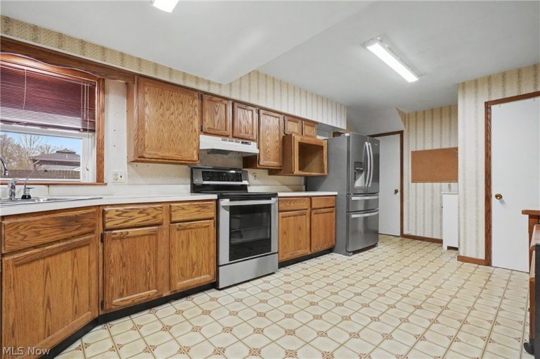 125 Callahan Road, Canfield, OH - Photo 8
